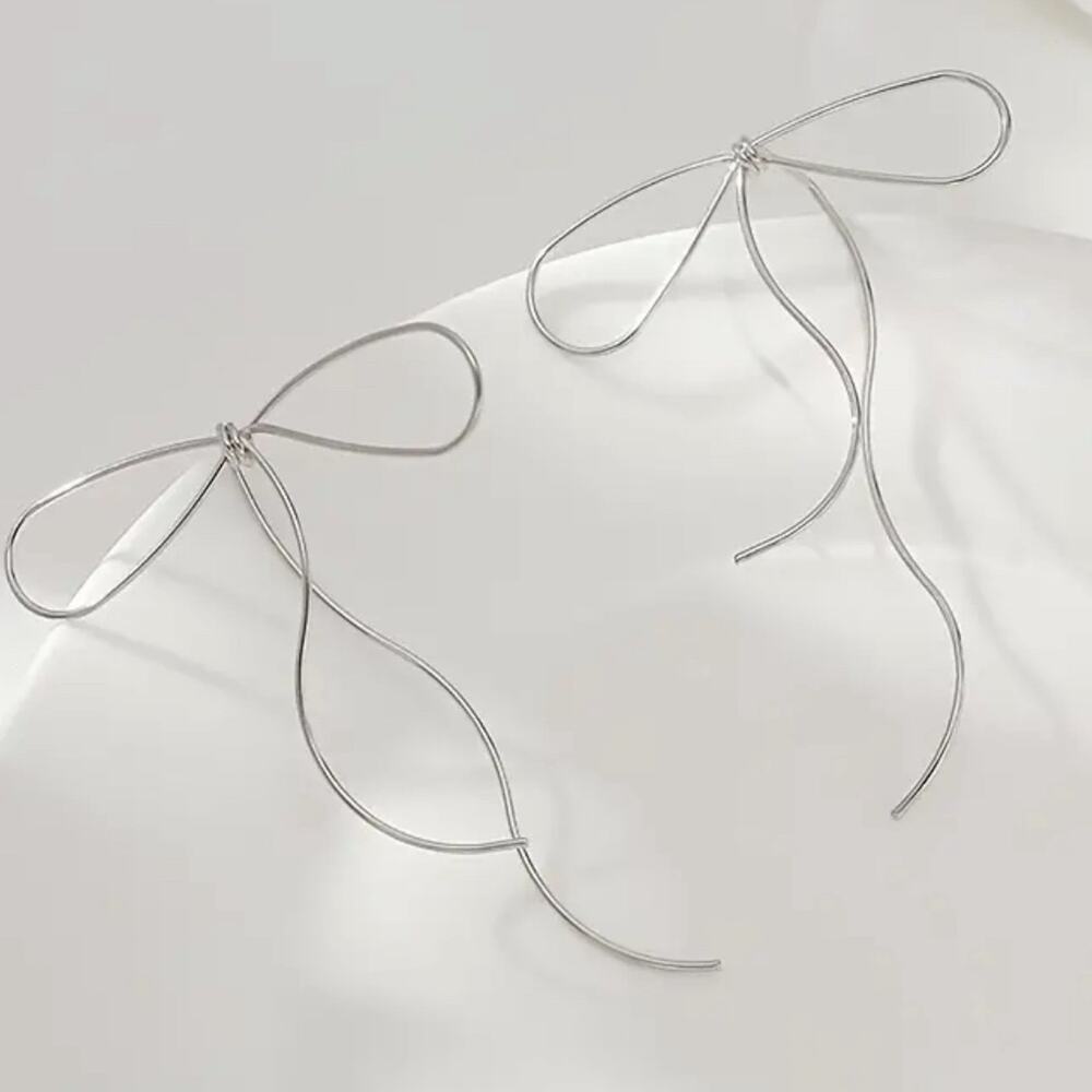 Silver Wire Bow Earrings